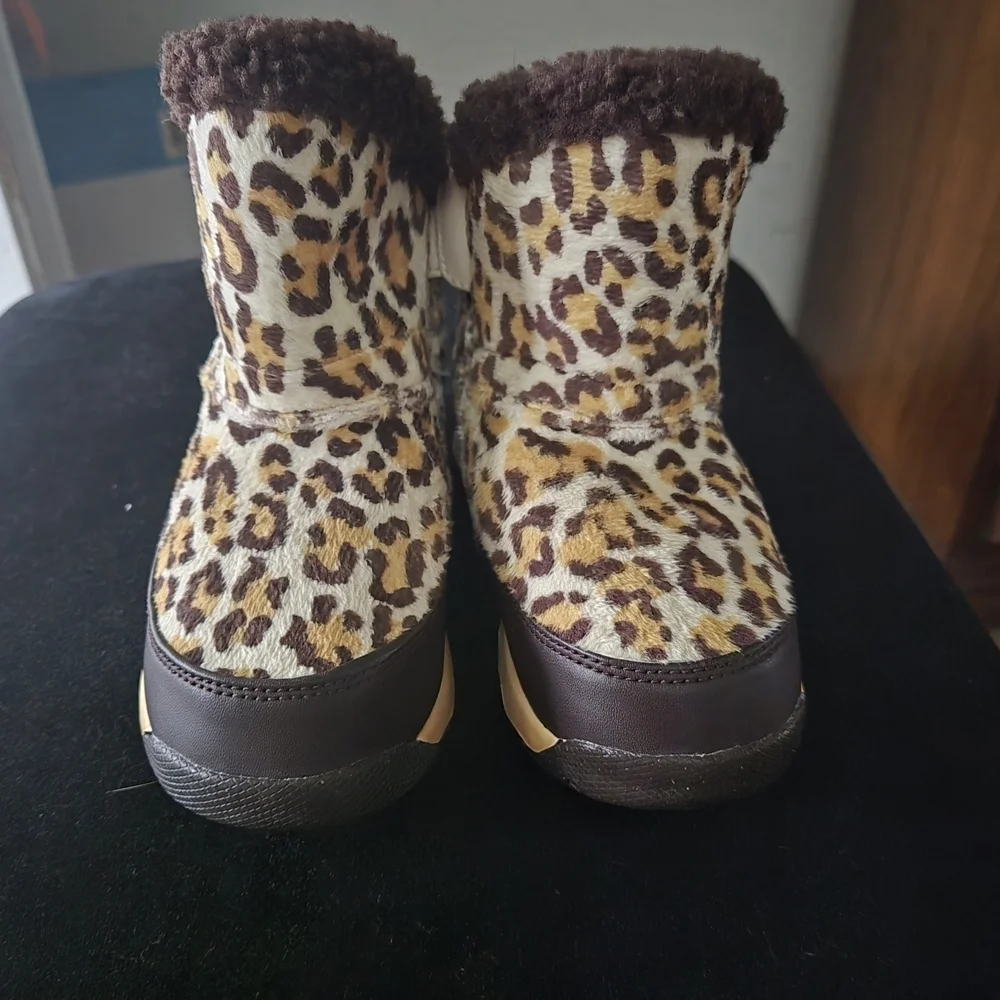 Nike Leopard Print Fur Boots